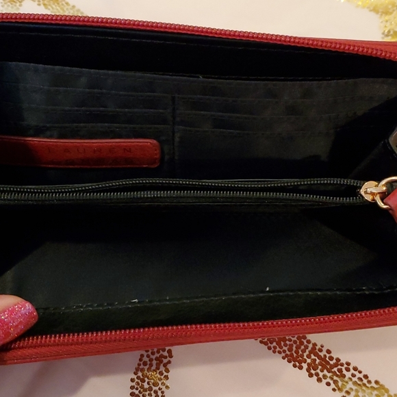 Red Heart Wallet - Picture 2 of 3